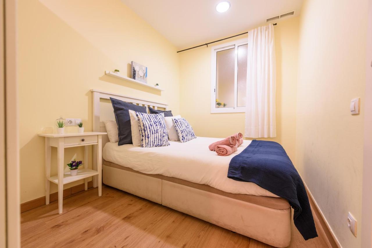 Ramblasrentals Chic & Spacious Flat Pool Table 15M Ramblas - Parking - Wifi Barcelona Exteriör bild